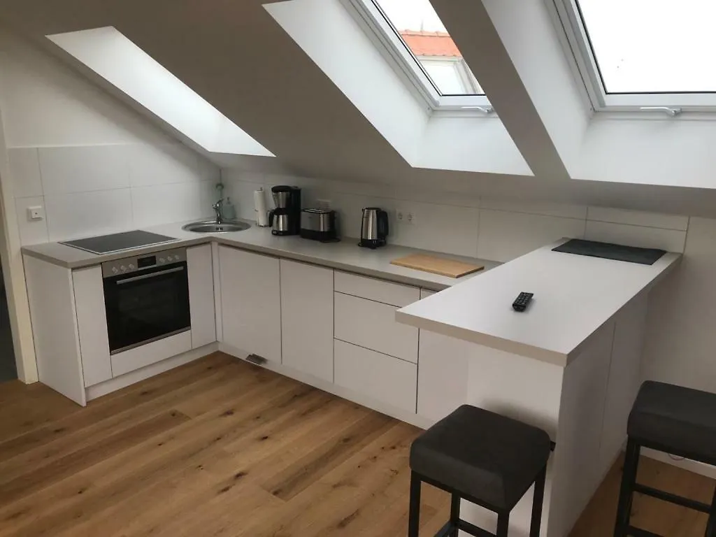 Hannover City Loft 0*,